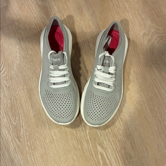 Crocs Lite Ride Pacer Sneaker 205234 by Women's Gray and Pink Waterproof light - Picture 3 of 6